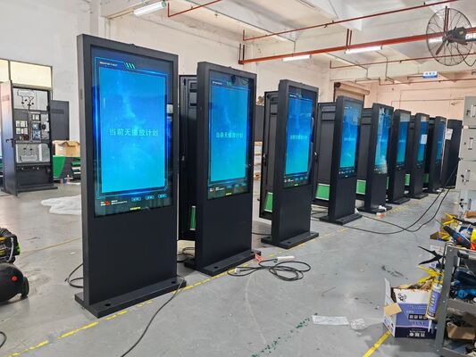 Display pubblicitario LCD touch screen da 43-75 pollici con luminosità di 2500 nit e angolo di visione di 178°/178°