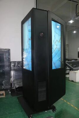 55 Display pubblicitario per segnaletica digitale su due lati da 65 pollici per segnaletica digitale 4K con luminosità 2500Cd/m²