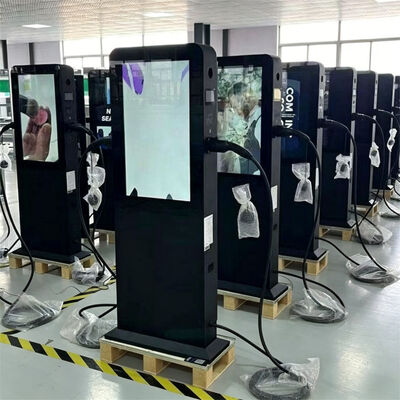 Display per stazione di ricarica da esterno da 55" | IP55 ad alta luminosità da 2000 nit personalizzato